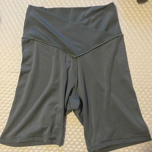 Aerie offline crossover bike shorts